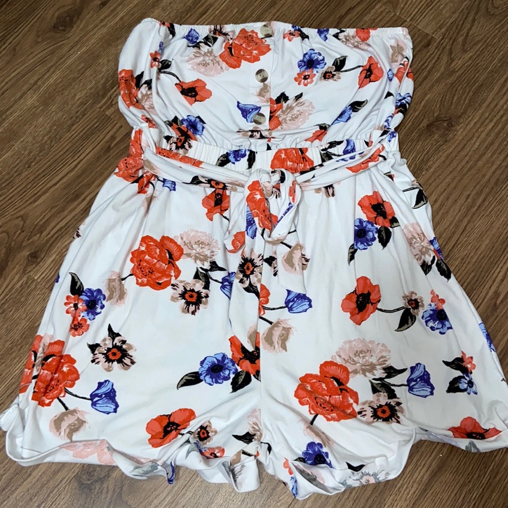 Strapless romper